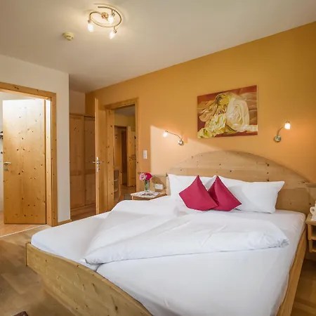 兰德豪斯加塞酒店