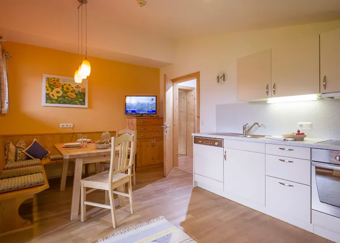 Gasser מלון דירות 3*